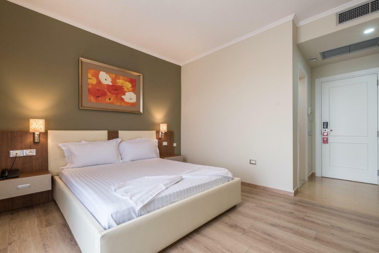 Keit Hotel Tirana Exterior foto